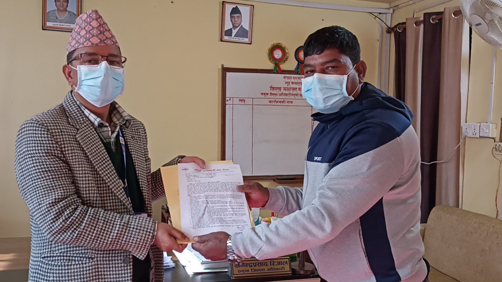 स्वास्थ्यकर्मीको मनोबल उच्च बनाउन राष्ट्रिय स्वास्थ्यकर्मी संघको १५ बुँदे माग