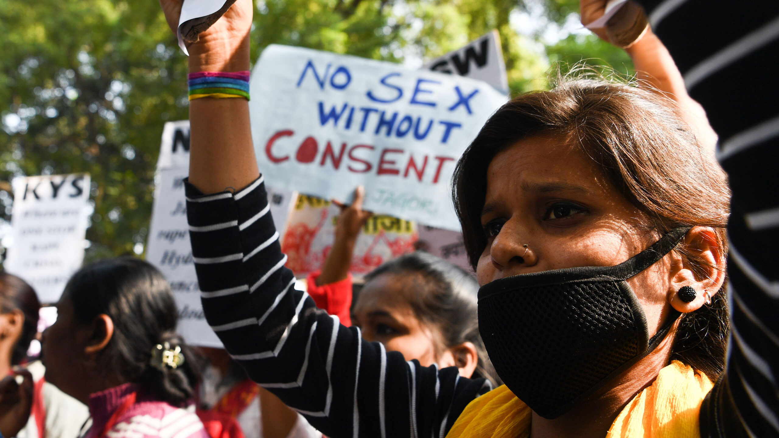 सामूहिक बलात्कारमा संलग्नलाई रिहा गरेको विरोधमा भारतभर प्रदर्शन