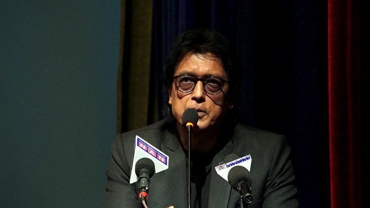विज्ञापन र सामाजिक सञ्जालमा आकर्षक देखिएकै भरमा पछि नलागाैँ, स्वास्थ्य ठूलाे हाे : हमाल
