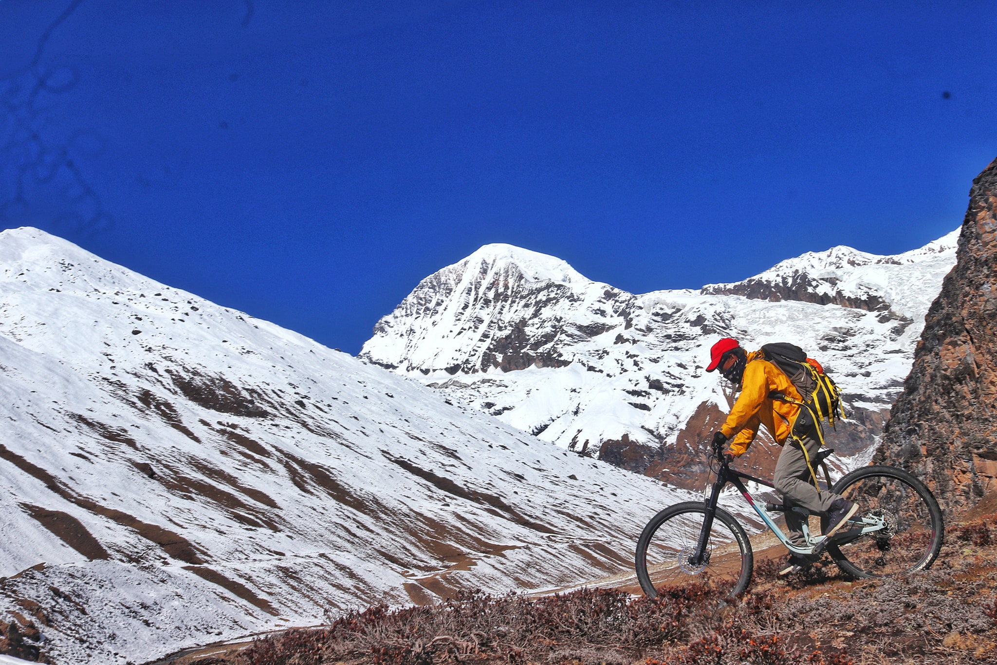 डोल्पाका भास्करको जगदुल्ला ताल सम्मको साइकल यात्रा (फोटो फिचर)