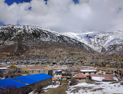 चार दिनदेखि अवरुद्ध बाटो खुलाउन गाउँपालिकाको पहल